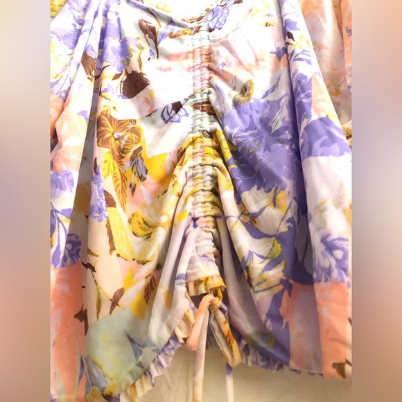 Floral blouse International basics brand new  tags on 1X - Picture 4 of 10